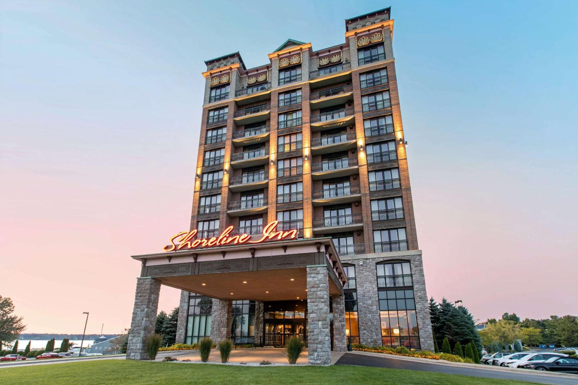 Shoreline Inn & Conference Center, Ascend Hotel Collection Маскигон Экстерьер фото