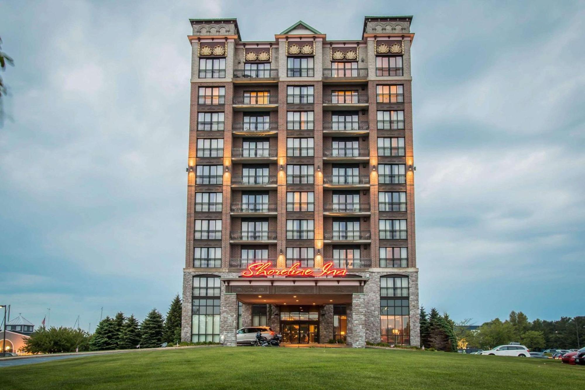 Shoreline Inn & Conference Center, Ascend Hotel Collection Маскигон Экстерьер фото