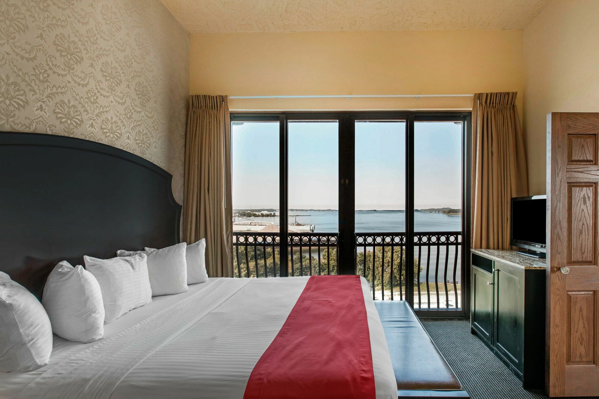 Shoreline Inn & Conference Center, Ascend Hotel Collection Маскигон Экстерьер фото